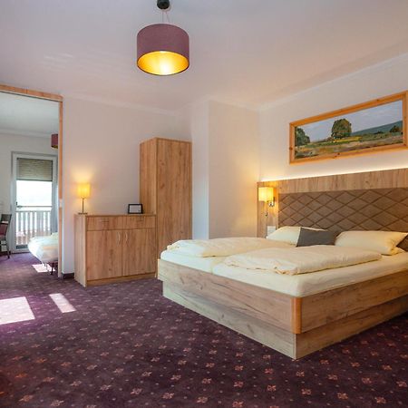 Ferienhotel Wolfsmuehle Rodishain ภายนอก รูปภาพ