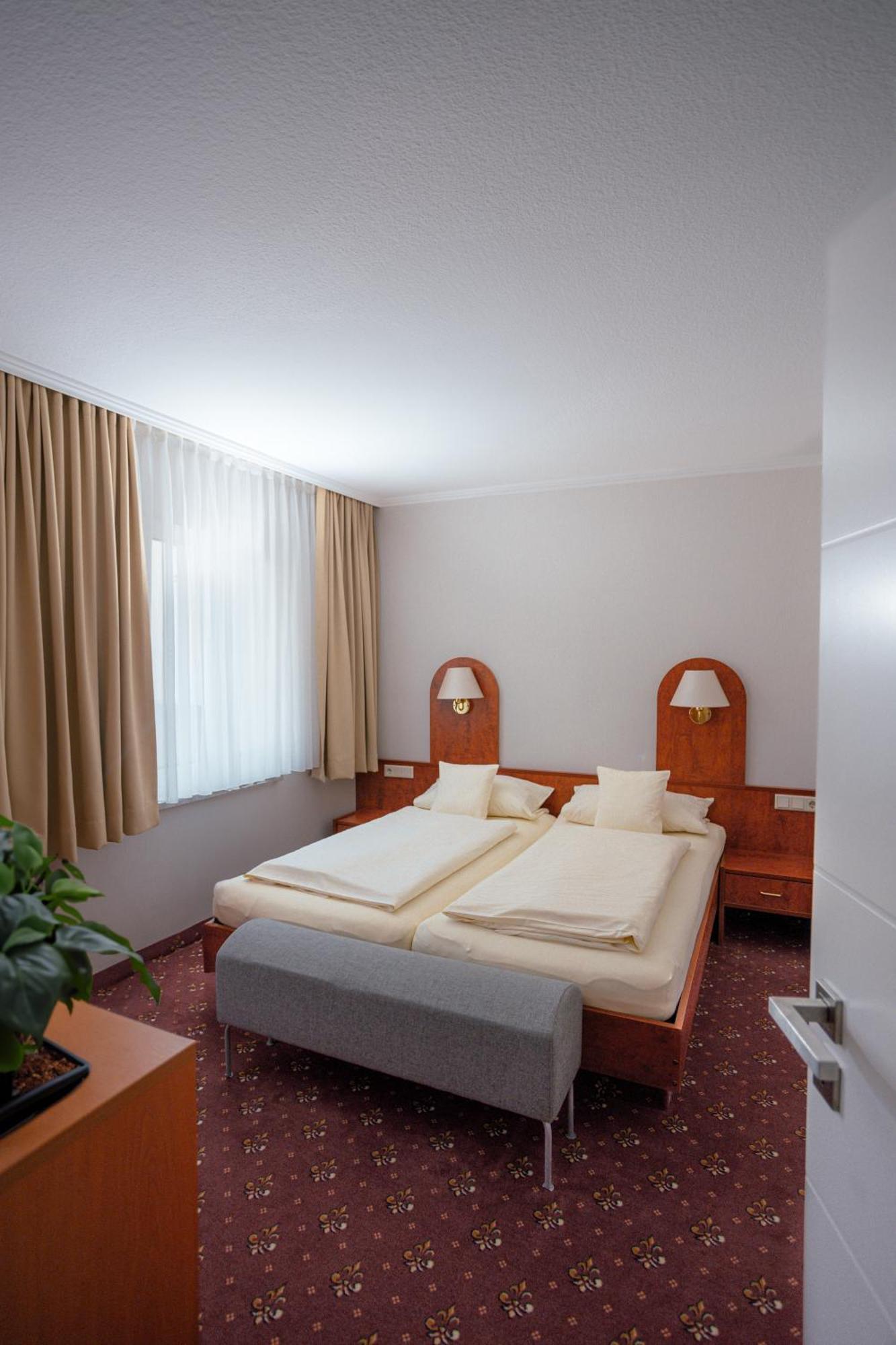 Ferienhotel Wolfsmuehle Rodishain ภายนอก รูปภาพ