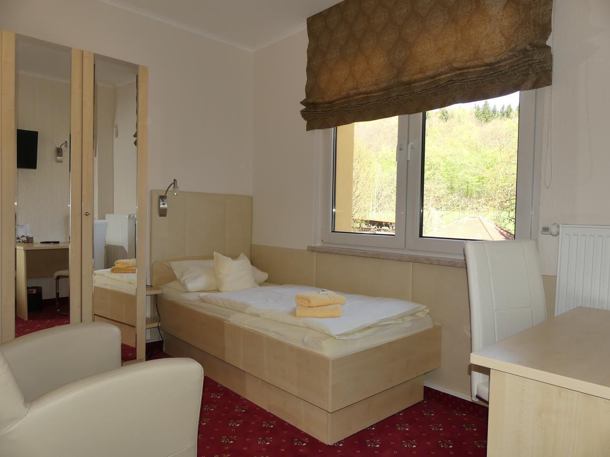 Ferienhotel Wolfsmuehle Rodishain ภายนอก รูปภาพ